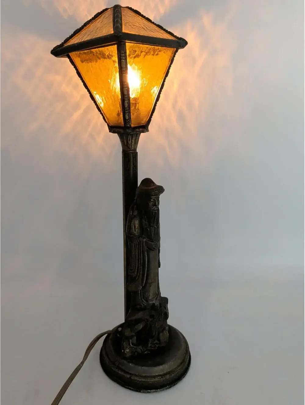 Antique VTG Figural Lamp Asian Man Spelter Statue Amber Glass Lamp 18